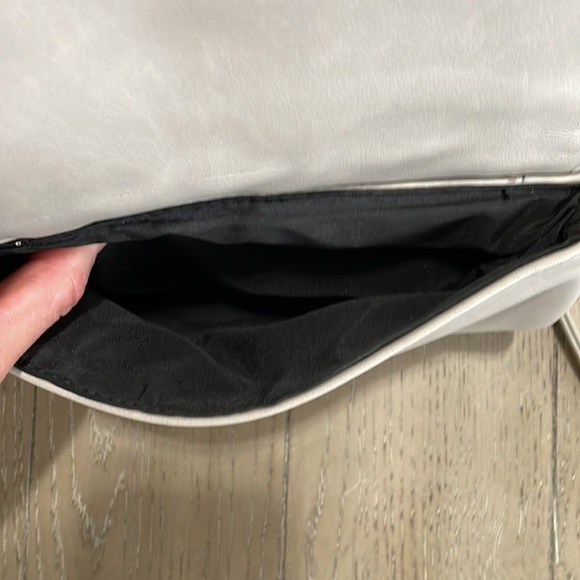 Nine West crossbody bag - Picture 4 of 9